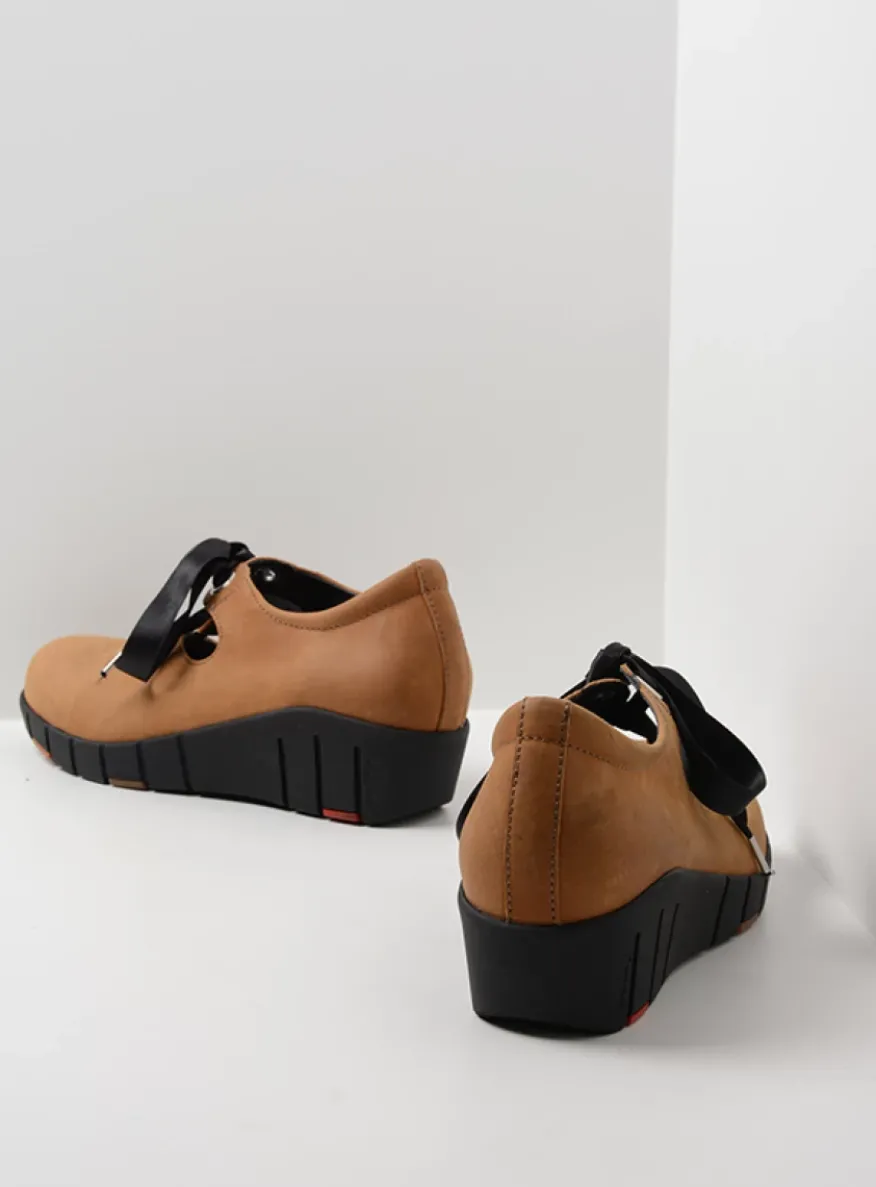 Boston - camel nubuck