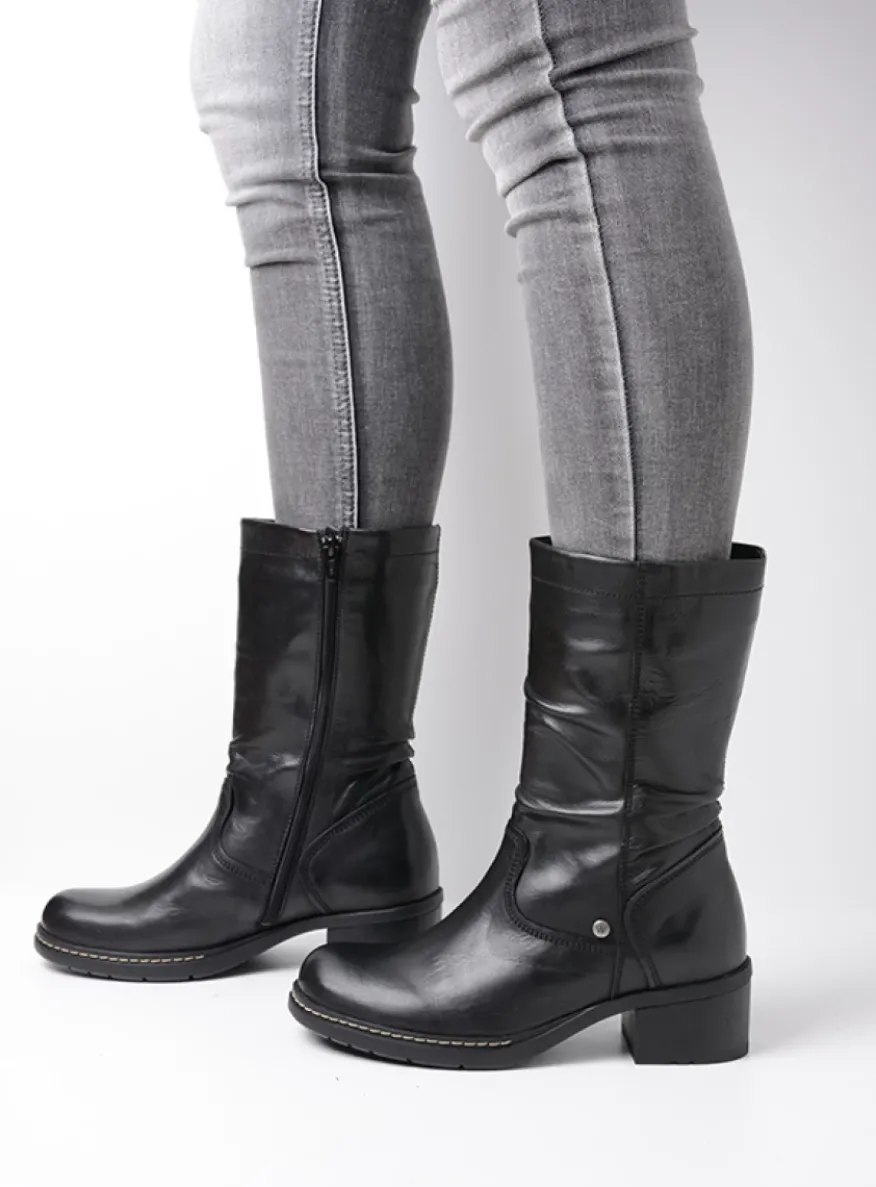 Edmonton - zwart gepoetst leer