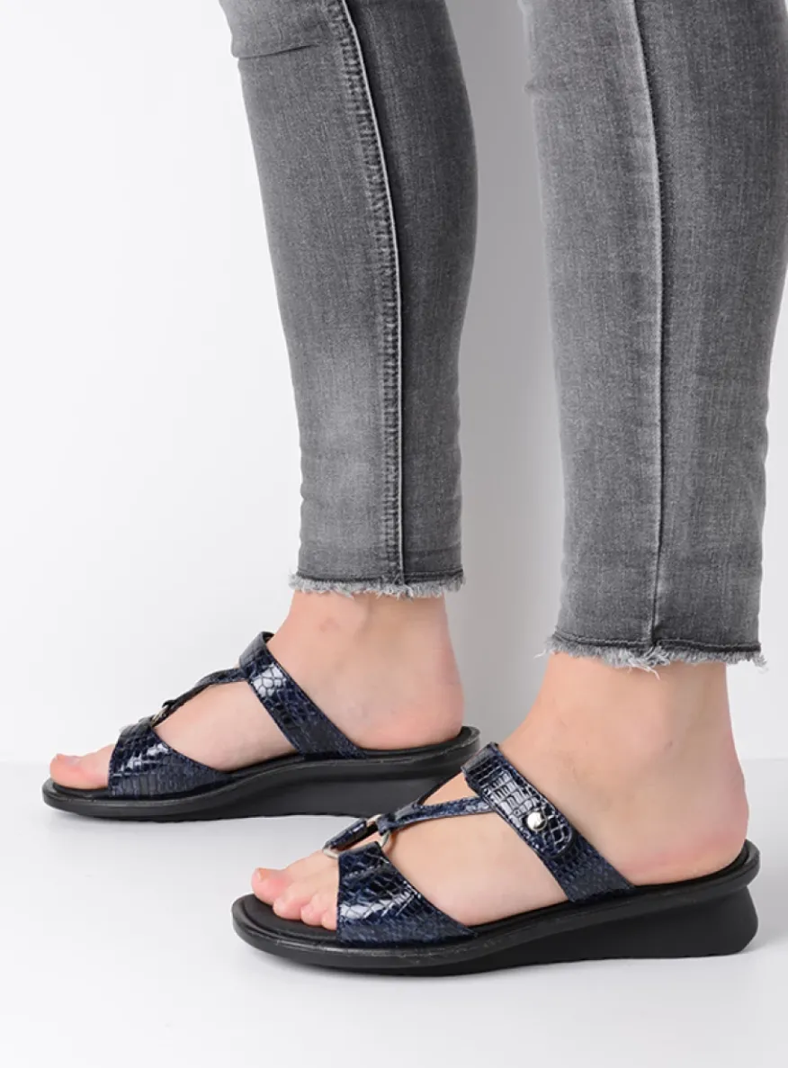 Isa - blauw crocolook lakleer