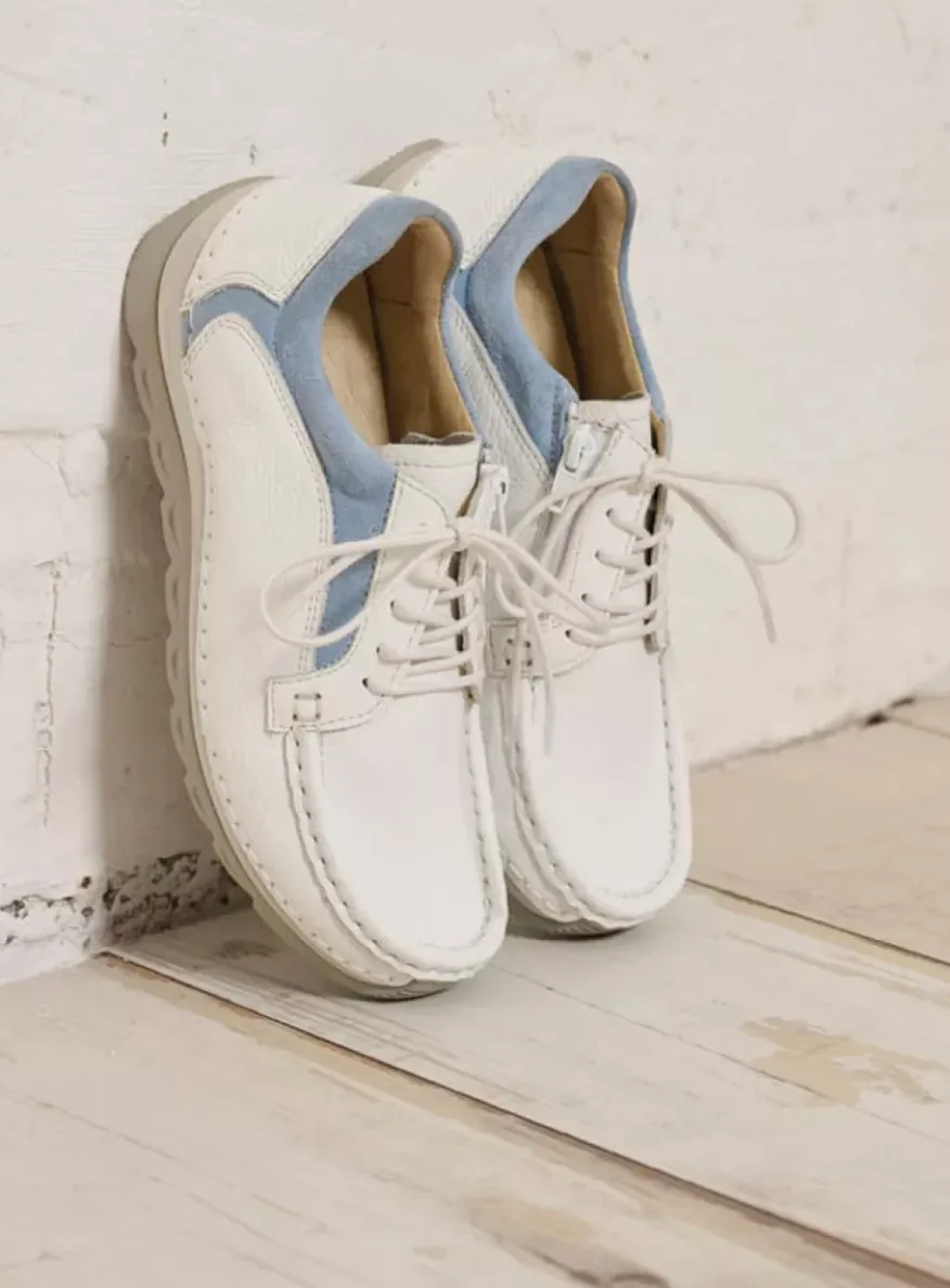 Japura - wit-lichtblauw leer